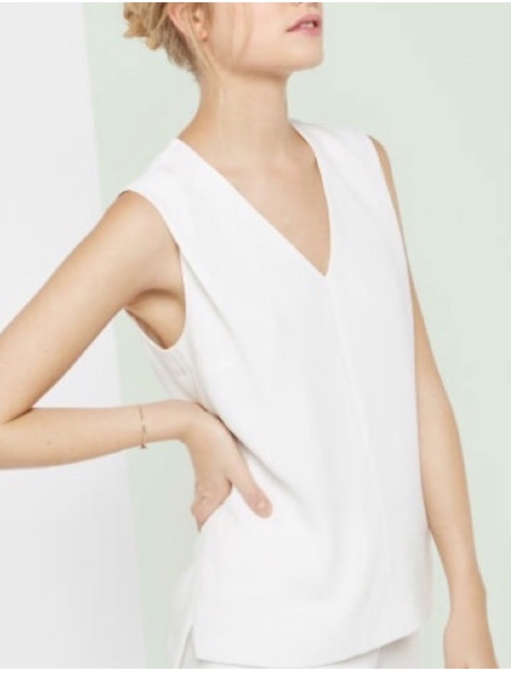 Ted Baker London Dexi V-Neck Sleeveless Top Blush Pink Size 2 (US 6) Small